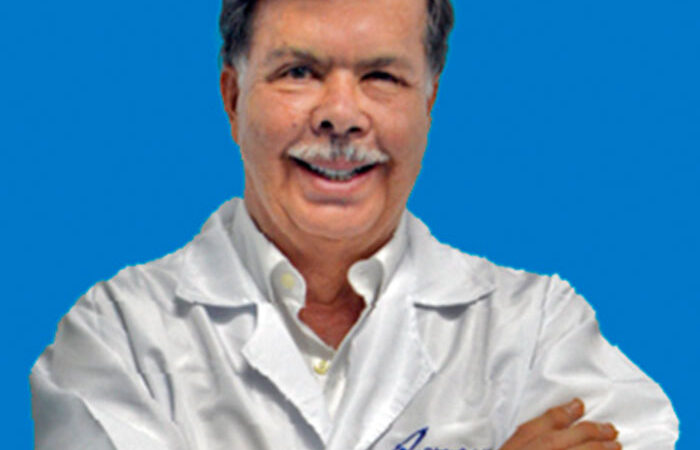 Dr. Federico Guillermo Vélez Bernal