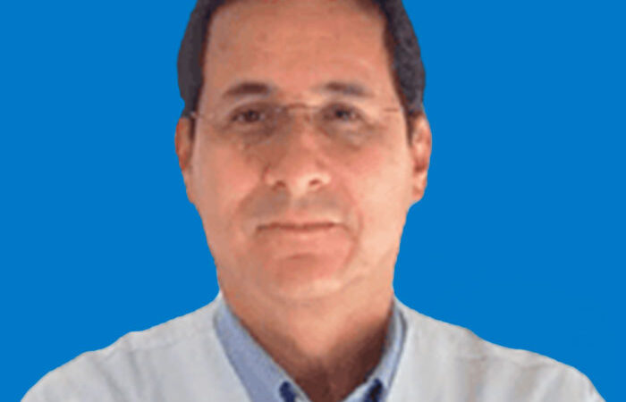 Dr. León Gonzalo Mora Herrera